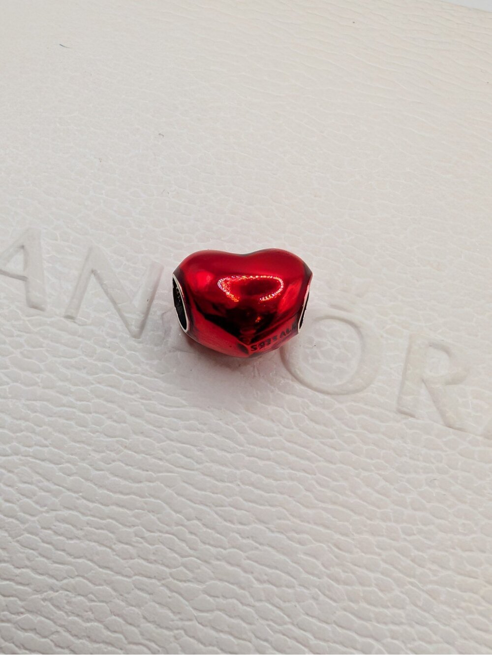 Pandora charm pendant ale red heart